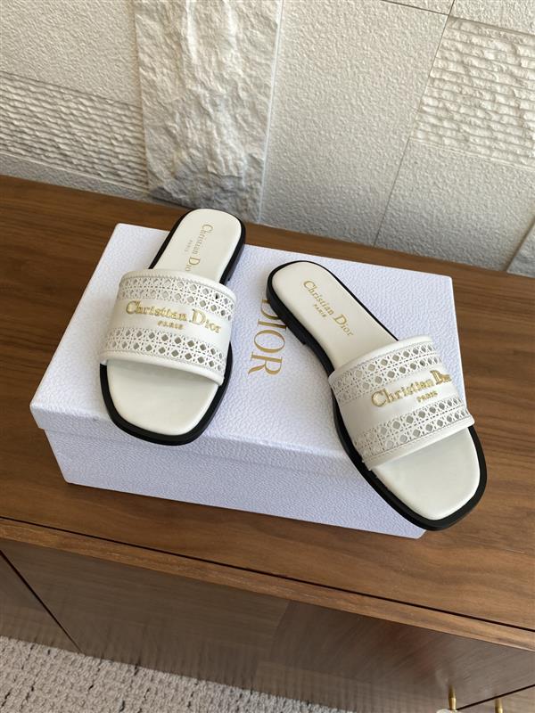 20251128184323422 310